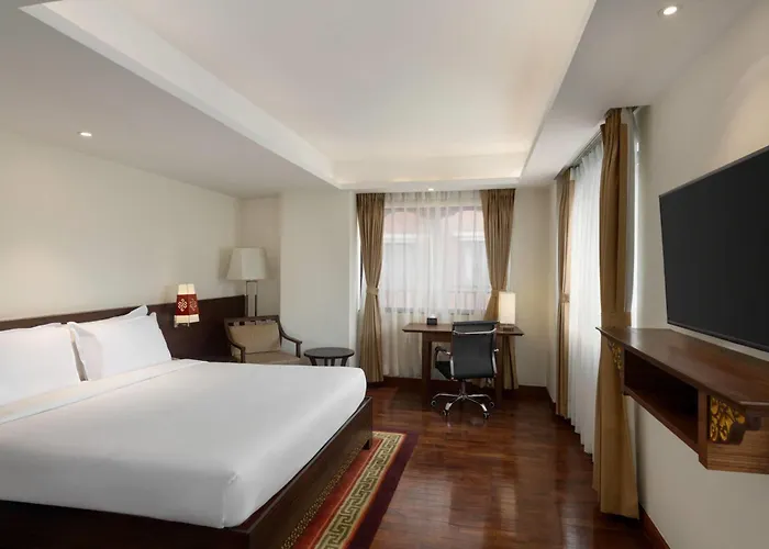 Ramada By Wyndham Dhumbarahi Hotel 5*