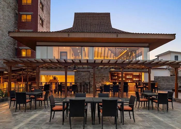 Ramada By Wyndham Dhumbarahi Hotel 5*