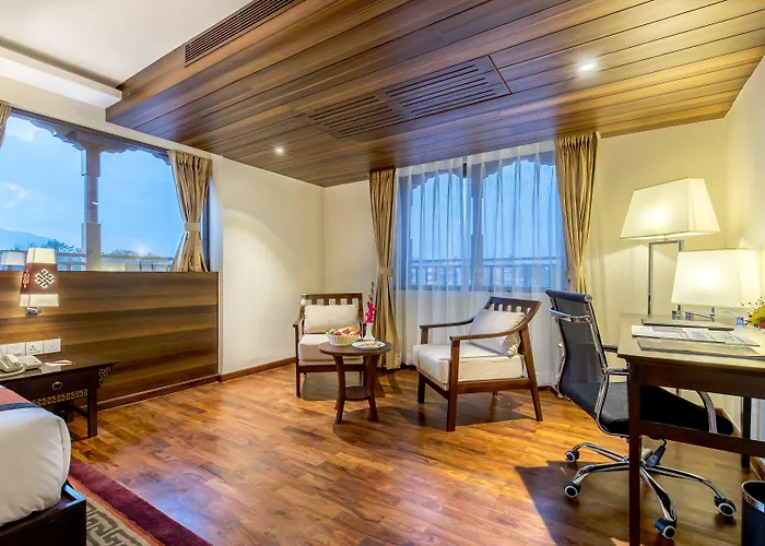 Hotel Ramada By Wyndham Dhumbarahi