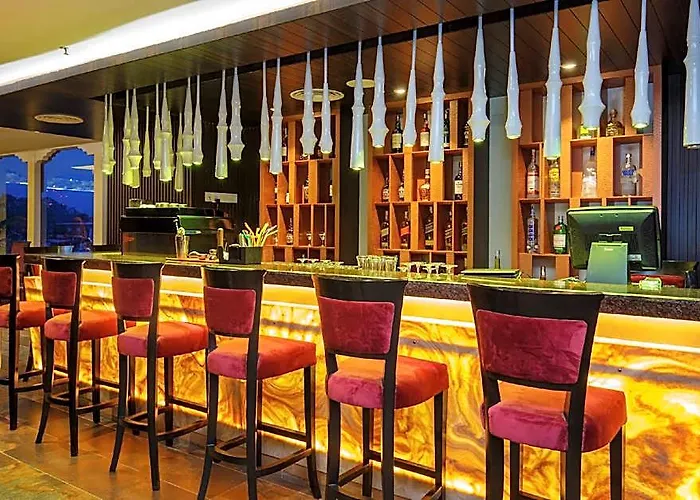 Ramada By Wyndham Dhumbarahi Hotel 5*
