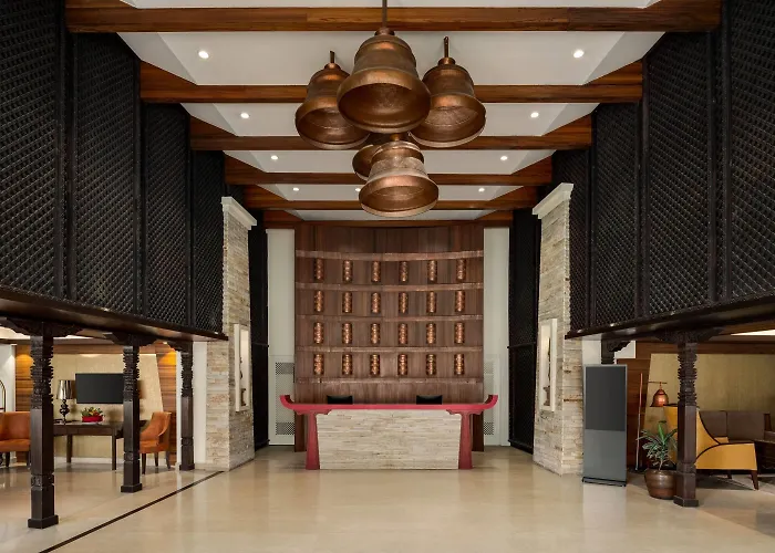 Ramada By Wyndham Dhumbarahi מלון